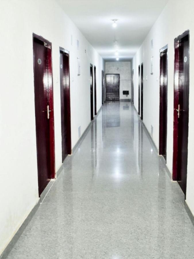 Hotel Vipassana Bodh Gaya Exteriör bild